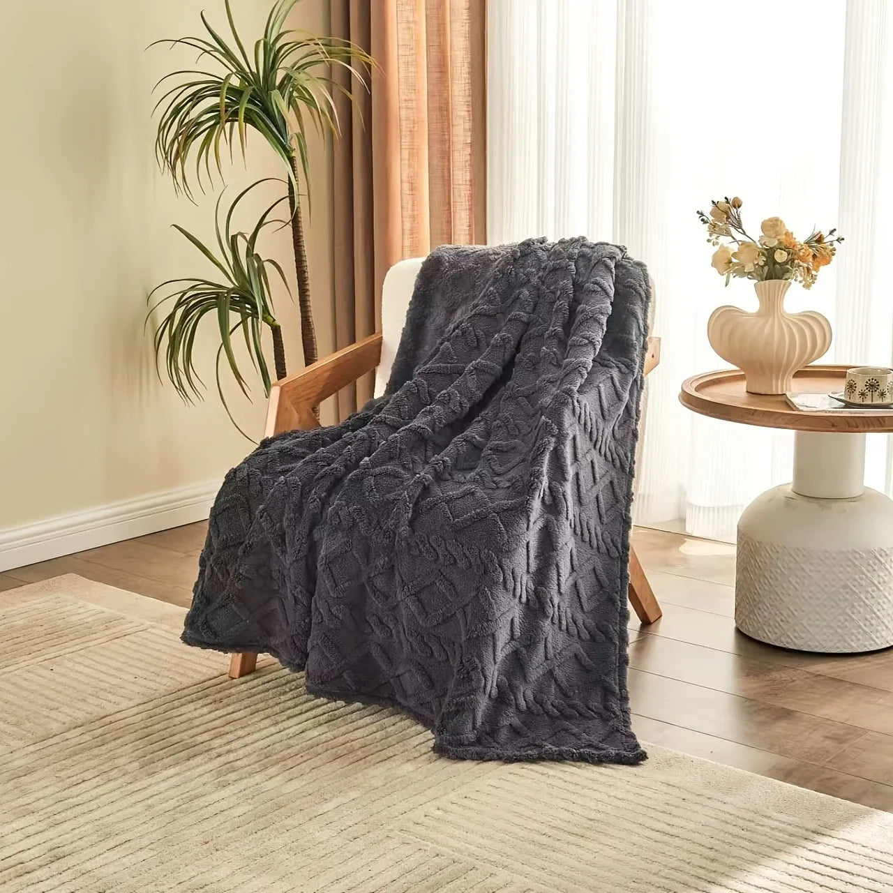 Lightweight Thick Soft Fleece Sherpa Throw for Couch, Bed or Sofa